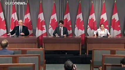 Canadá proíbe armas de assalto