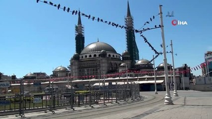 Taksim son yılların en sessiz günlerini yaşıyor