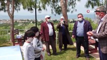 Mardin'deki sağlık çalışanının İzmir'de yaşayan çocuklarına doğum günü sürprizi