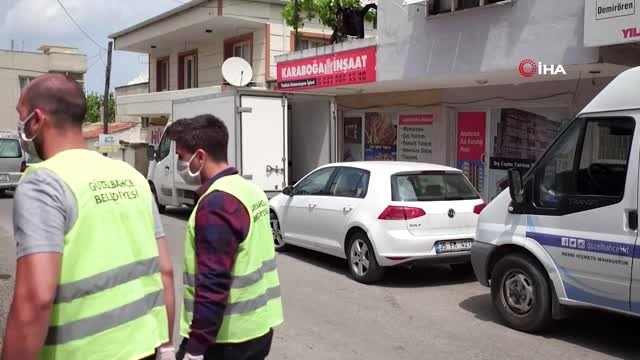 Mardin'deki sağlık çalışanının İzmir'de yaşayan çocuklarına doğum günü sürprizi