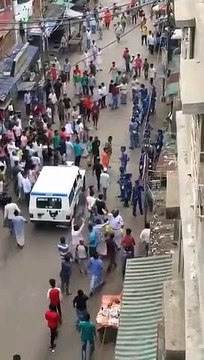 Lockdown Violaters Attack Policemen in 'Red Zone' Howrah in West Bengal