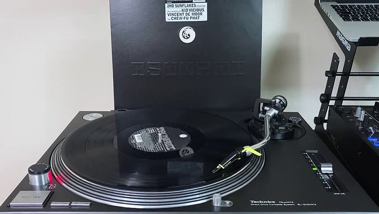 2HD - Sunflakes (Vincent De Moor Remix) (1998)