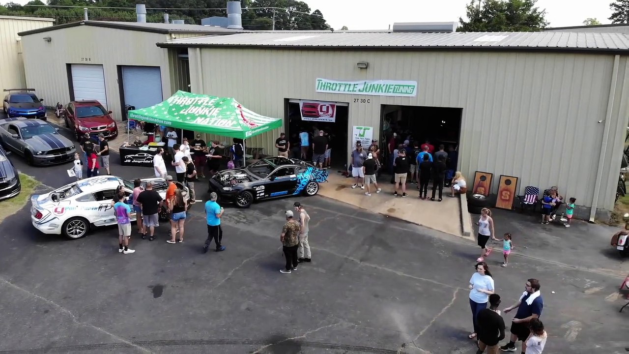 Laura's First Drift REACTION in 900HP SHELBY SU...