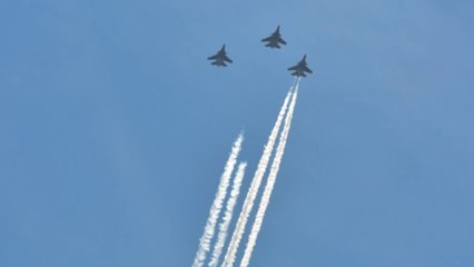 Fighter jets flypast over Rajpath, thanks corona warriors