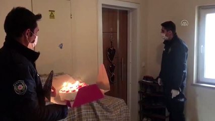 Polisten 4 yaşındaki Erva'ya doğum günü sürprizi