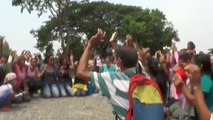 Familiares de los presos de la cárcel de Venezuela donde hubo 46 muertos, piden explicaciones
