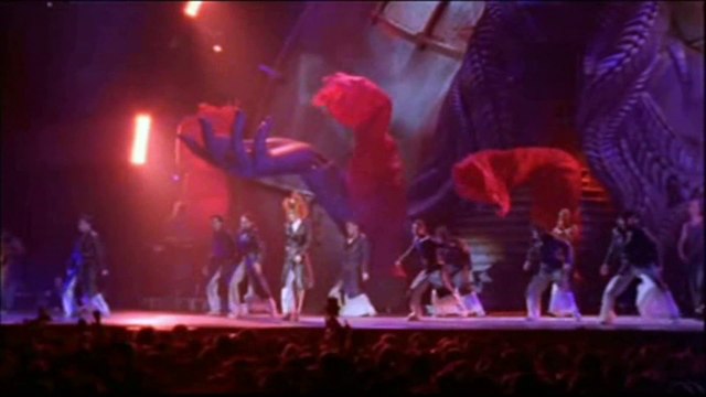 MYLÈNE FARMER (LIVE) ↔ “MÉFIE-TOI” → MYLENIUM TOUR : MYLÈNE FARMER (LIVE PALAIS OMNISPORT PARIS BERCY / 1999) — (ALBUM DE MYLÈNE FARMER)