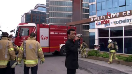 Pendik'te yangın çıkan binada vatandaşlar anons ile tahliye edildi