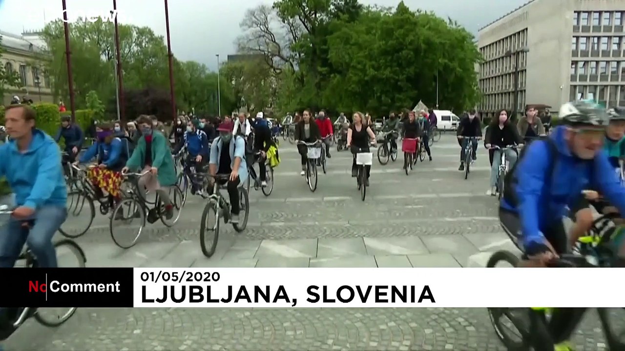 Fahrrad-Protest gegen die Regierung in Slowenien: 'Diebe'