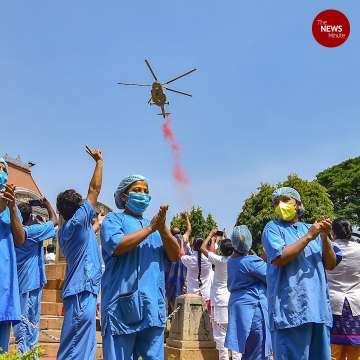 Indian Armed Forces salute corona warriors