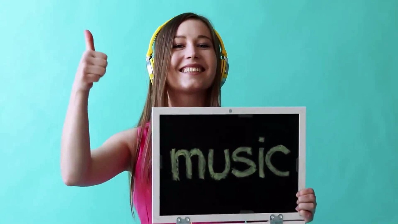 42)	Musique.  Basse. Country &  folk . Happy.   Indie Romance. Silent Partner