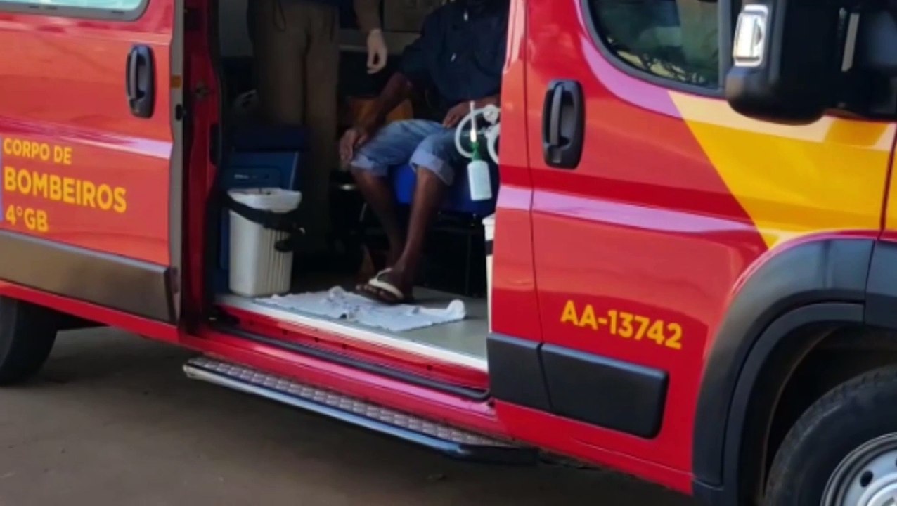Homem de 42 anos é agredido a pedradas na Rua I...