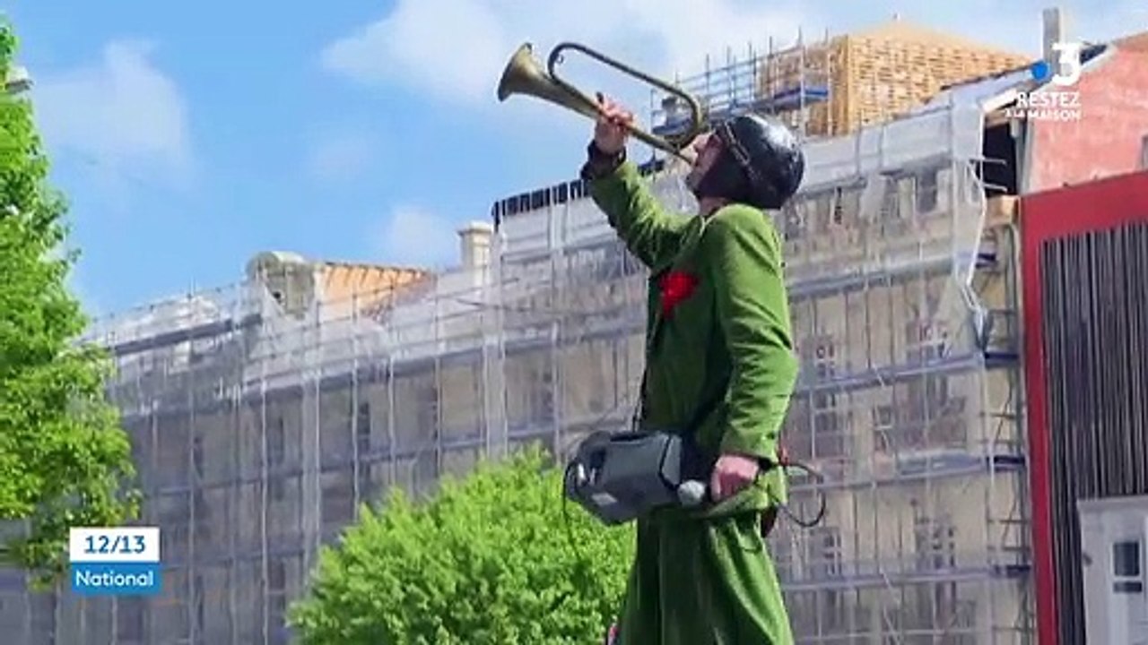 Gironde : des artistes devenus crieurs de rue pour le confinement