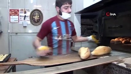 İki Günlük Sokağa Çıkma Yasağında Fırıncılar İş Başında