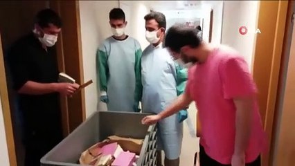 Gençlik ve Spor Bakanı Kasapoğlu, karantinada kalan vatandaşlara kitap ve mektup gönderdi
