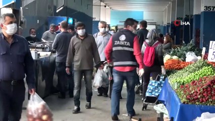 Yaşa Değil, Yaş Hesabına Takılan Kadın Pazara Girmek İçin Uzun Süre Bekledi