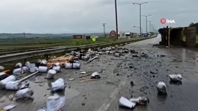 Edirne'de hafriyat kamyonu ile tır çarpıştı: 1 ölü