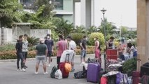Grupo de españoles en India recorren 1.500 km en autobús para volver a España