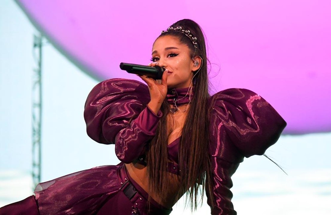 Ariana Grande jokes about her SpongeBob love at Kids' Choice Awards
