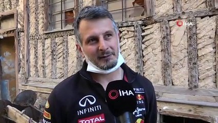 Dışı Eski Gazoz Kapaklarından Oluşan Asırlık Ev Dikkat Çekiyor