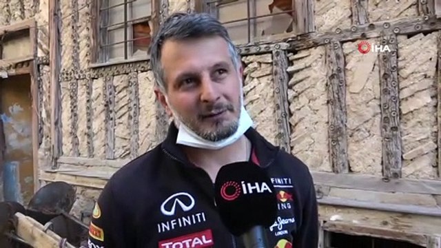 Dışı Eski Gazoz Kapaklarından Oluşan Asırlık Ev Dikkat Çekiyor