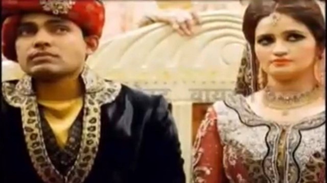 Fact Check of Pakistani cricketer wife stealing food