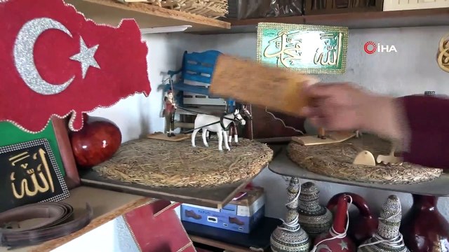 Memleket Sevgisini Ahşaba Oya Gibi İşliyor