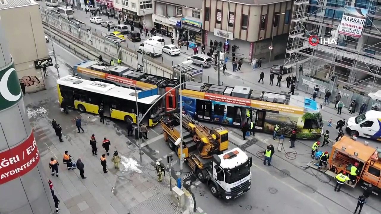 Tramvay İETT Otobüsüne Çarptı, Kaza Yerin Havadan Götüntülendi İha
