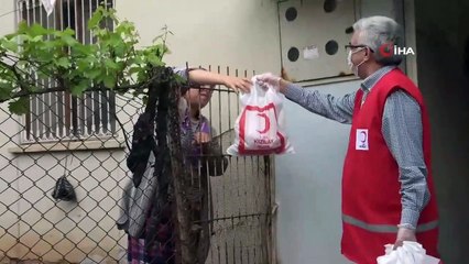 Adana'da İftar Öncesi 4 Bin ‘Ramazan Pidesi’ Dağıtıldı