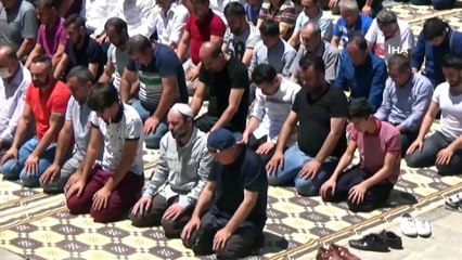 Ramazan'ın İlk Cumasında Camiler Mahzun Kaldı