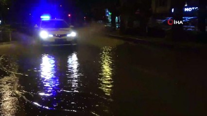 Antalya’da sağanak yağış etkili oldu