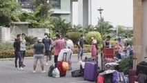 Grupo de españoles en India recorren 1.500 km en autobús para volver a España