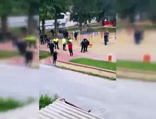 Bıçakla bebeği alıkoyup, ''doğratmayın bu çocuğu bana'' diye bağırdı