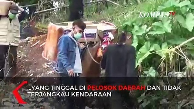 Pakai Kuda, Penyaluran Bantuan Bagi Warga di Pelosok Bogor