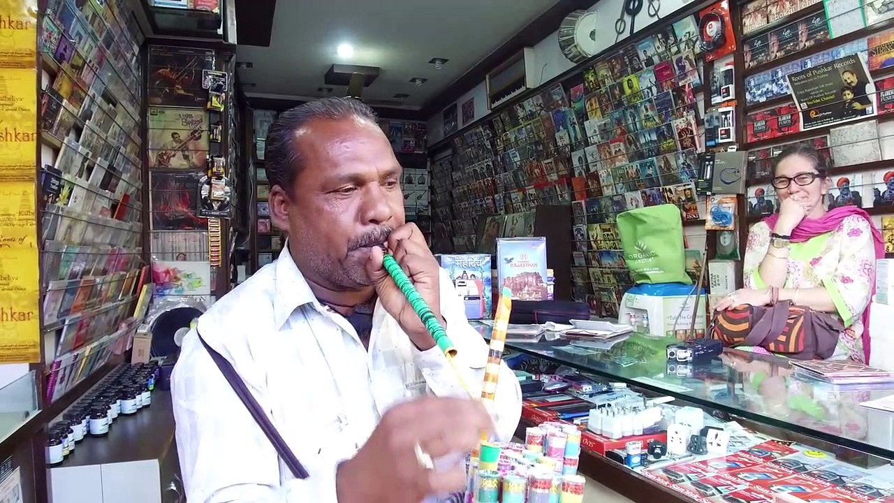 लोटपोट कर देने वाली बांसुरी Funny Flute Maestro