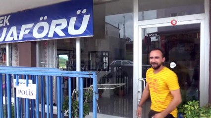Korona tedbirinde kapatılan berber dükkanına kuşlar yuva yaptı