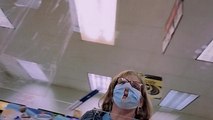 Cette femme a trouvé le moyen pour mieux respirer à travers son masque