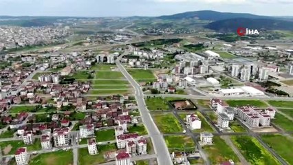 Sokağa çıkma kısıtlamasını ihlal edip sokakta top oynayanlar drone ile tespit edilip cezanlandırıldı