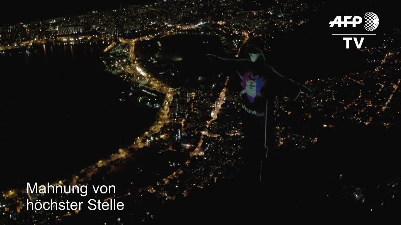 Christus-Statue in Rio trägt Maske