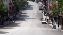 ADIYAMAN Besni'de bir cadde ve pazar kapatıldı