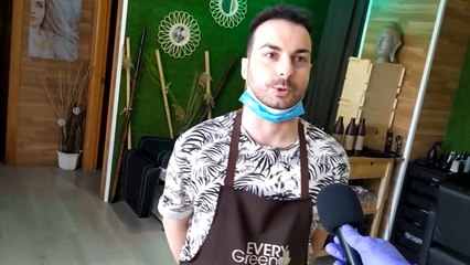 Peluquero reivindica su servicio como "esencial" y pide reducción IVA