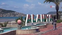 Alanya’da denizin rengi kahverengiye dönüştü