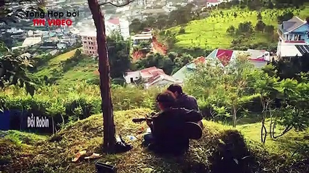 thu cả thành phố mờ sương vào trong tầm mắt