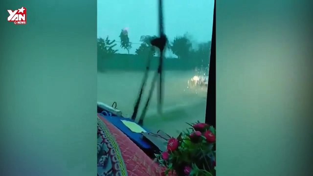 Tình hình mưa lụt tại đường Phạm Văn Đồng