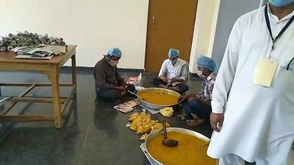 शासन के निर्देश पर पालिका ने उठाया कम्युनिटी किचन का ज़िम्मा