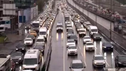 İstanbul'da trafik yoğunluğu yüzde 45 seviyelerine ulaştı