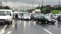 TEM'de kaza yapan hafriyat kamyonu trafiği felç etti