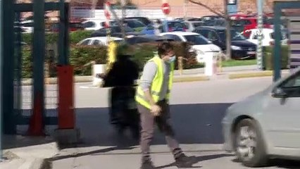- Yunanistan’da halk 42 gün sonra sokağa çıkıyor- Yunanistan’da normalleşme süreci başladı