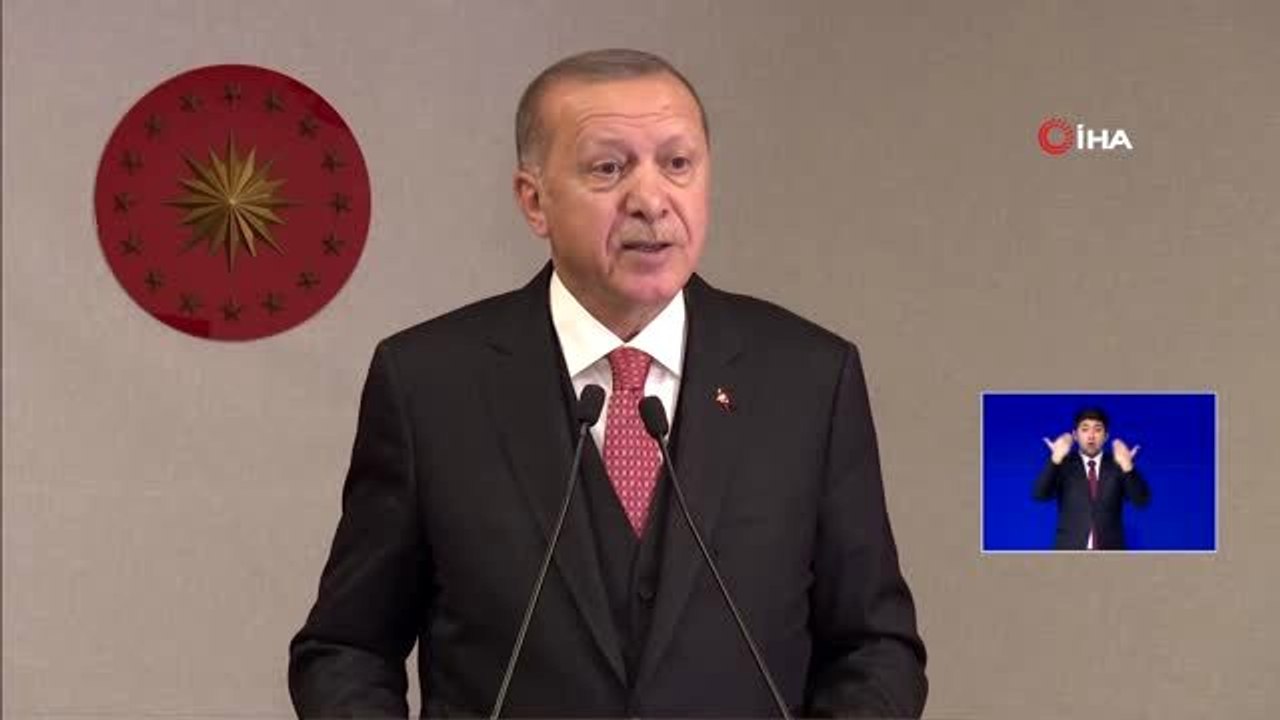 Cumhurbaşkanı Recep Tayyip Erdoğan: "Türkiye olarak bir yandan salgınla ve salgının yol açtığı...