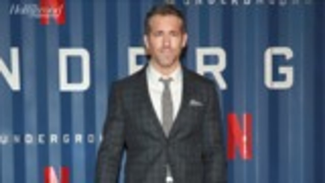 Ryan Reynolds Buys Pizza for Graduating Students of His Alma Mater | THR News